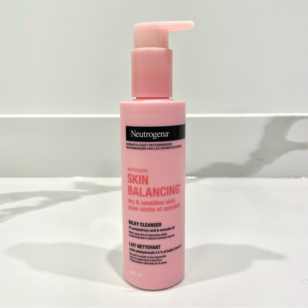 🟠5/$25 NEW Neutrogena Skin Balancing Milky Face Cleanser